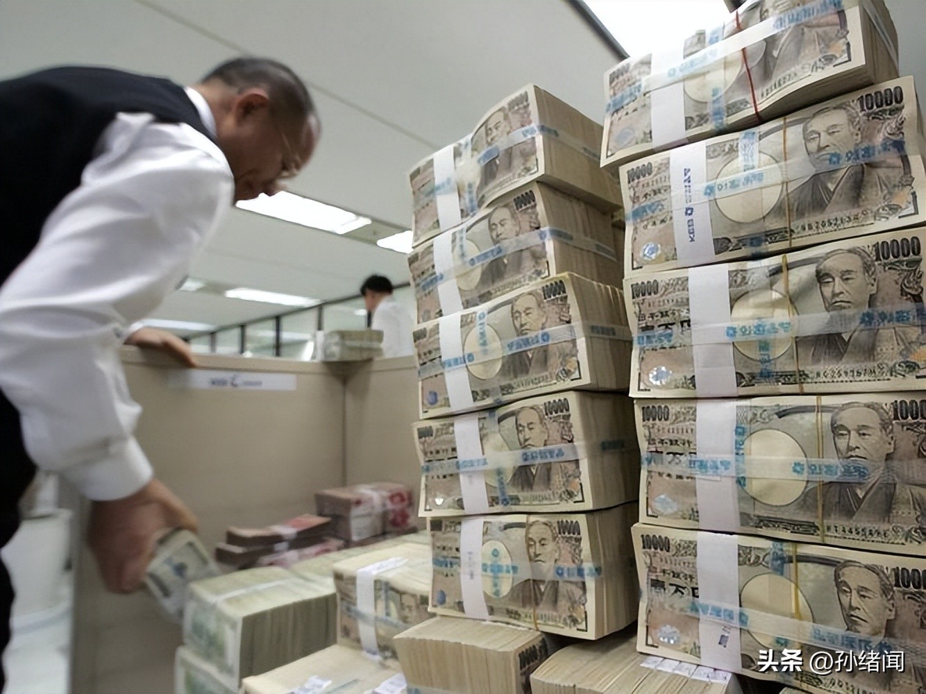 近几年中日减持美债,中日抛售美债真实情况