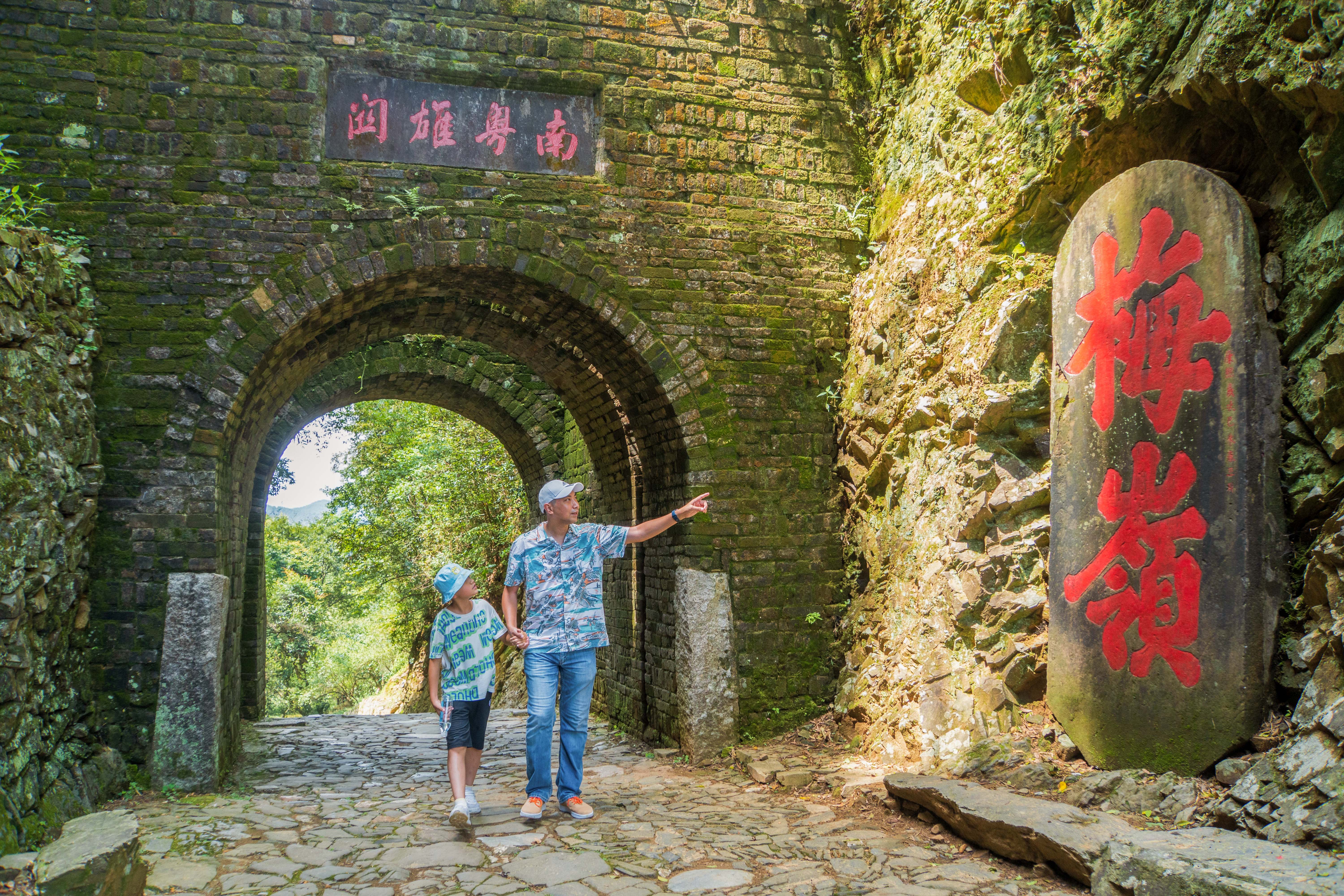 从洋品牌到国潮,从大牌到国货