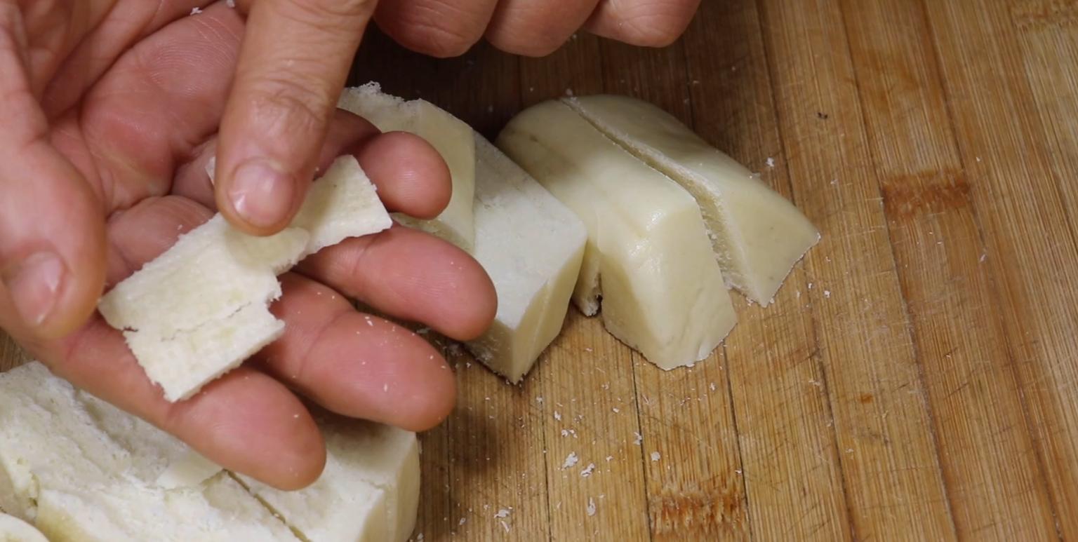 面包糠买多了可以烙饼,面包糠买多了可以做什么吃