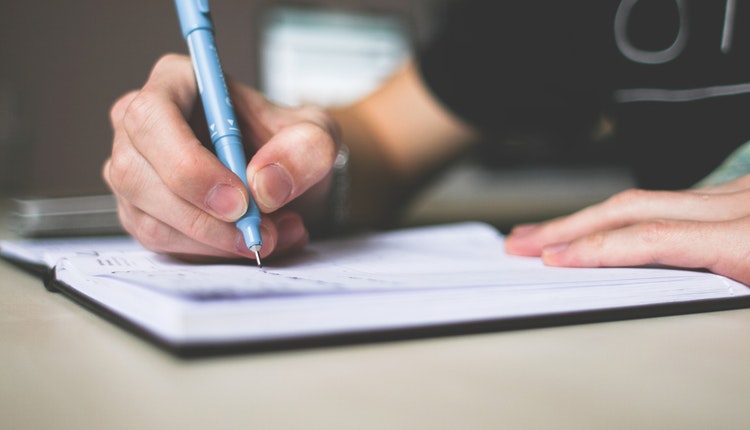 新冠疫情对健康的影响论文,新冠疫情影响生活论文