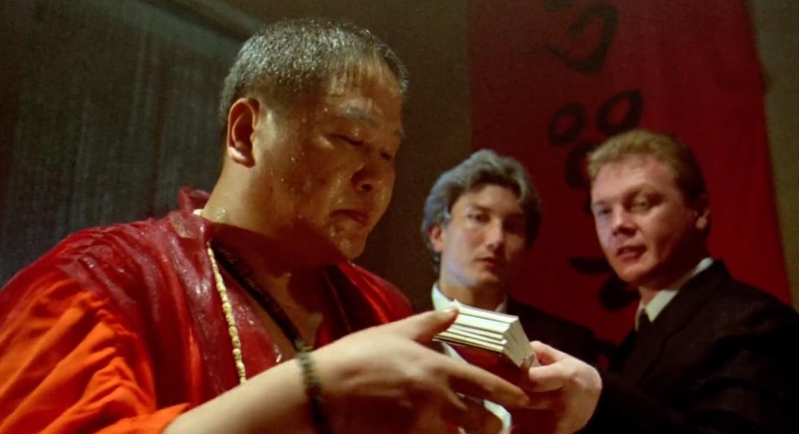 30年前，林正英、陈会毅用无厘头拯救灵幻片，拍了部经典却被埋没