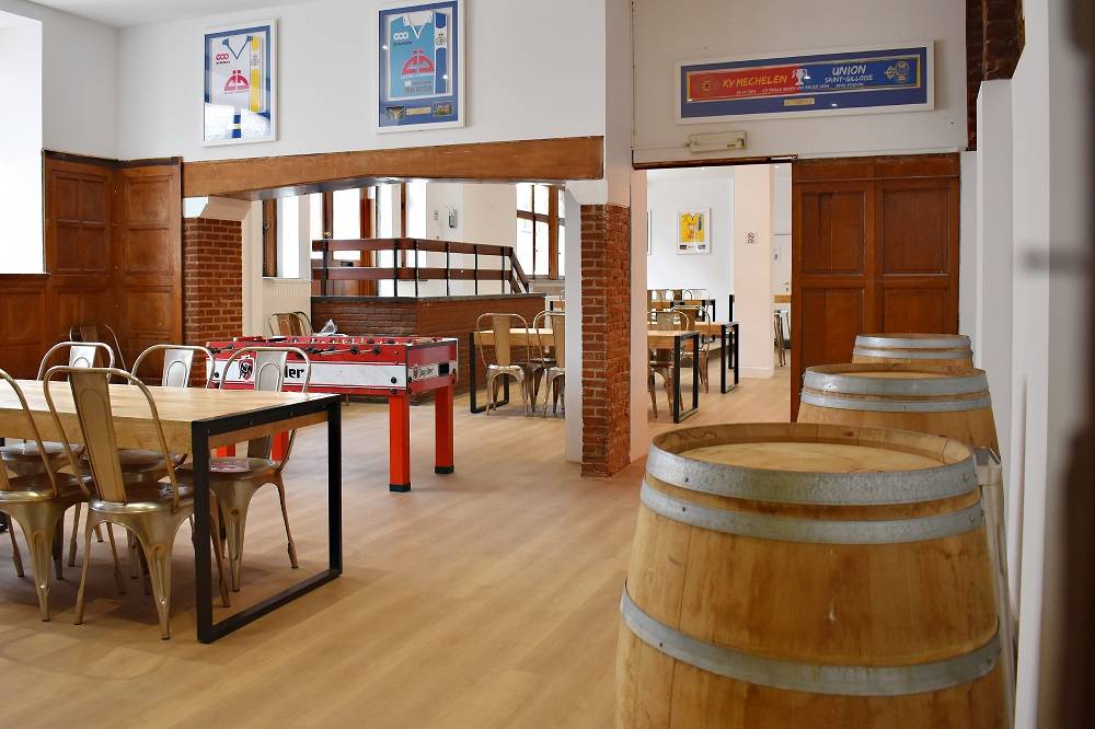 欧战首秀就晋级淘汰赛的圣吉罗斯联：塞纳河畔的过气豪门