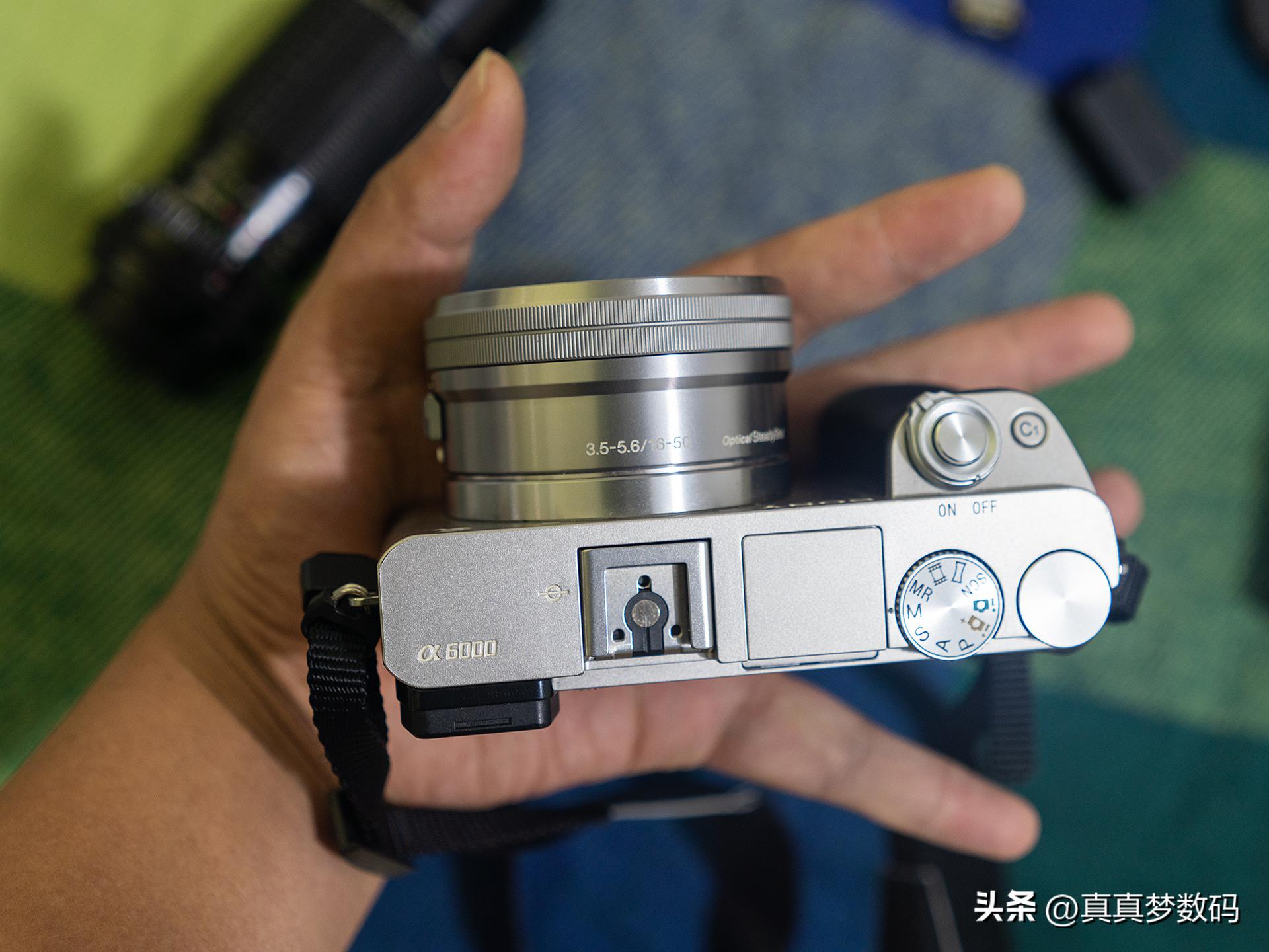 sonya6000套机二手,南宁二手索尼a6000镜头