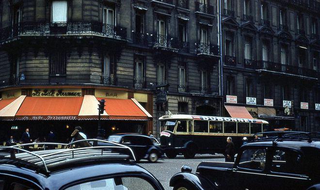 晚清真实老照片:花楼女子媚态百出,溥仪的乳娘丰乳肥臀!