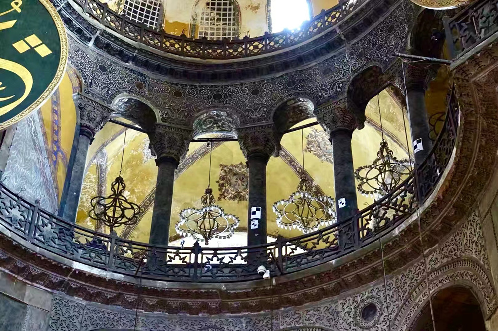 百年历史的索菲亚教堂,世界上的三座圣索菲亚大教堂