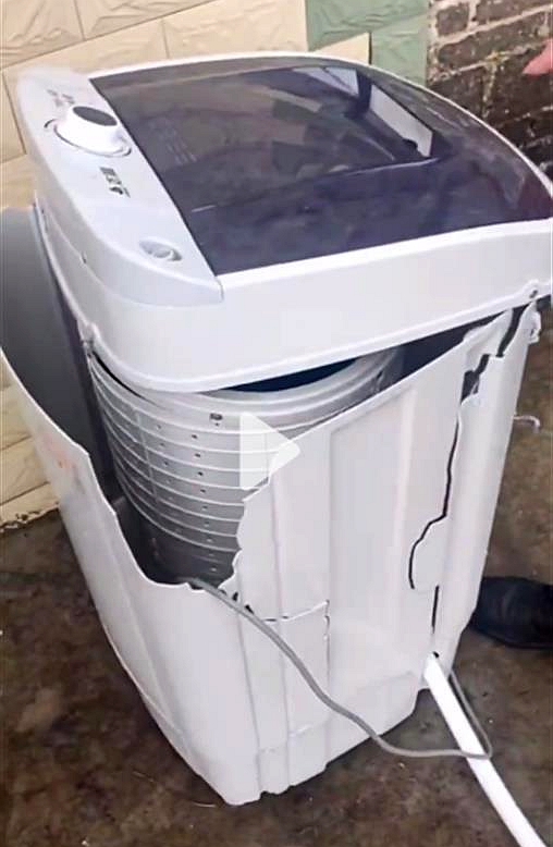 江西女子洗羽绒服，5秒后一声巨响洗衣机爆炸，真正原因找到了