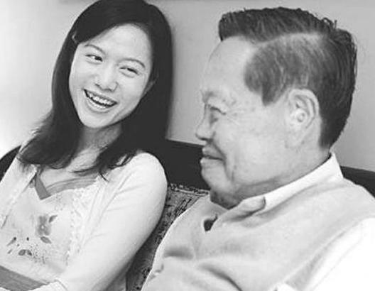 杨振宁教授和翁帆生活照,关于杨振宁教授与翁帆是否有孩子