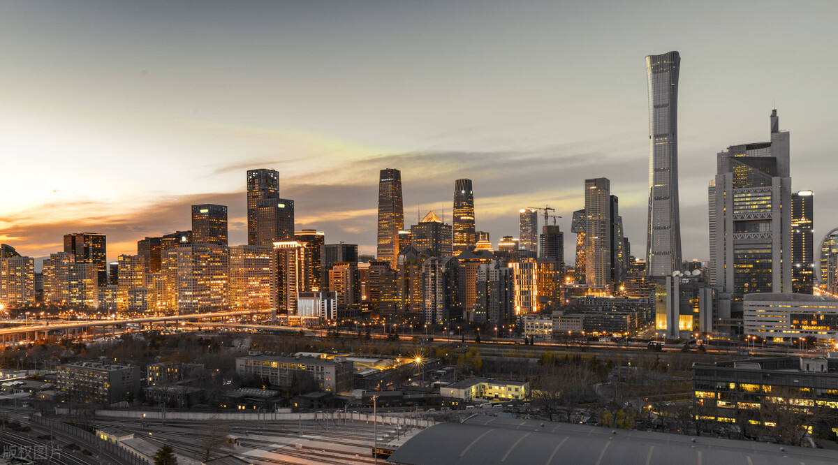 深圳炫富女申请公租房被说不符合,深圳“炫富女”申请到公租房