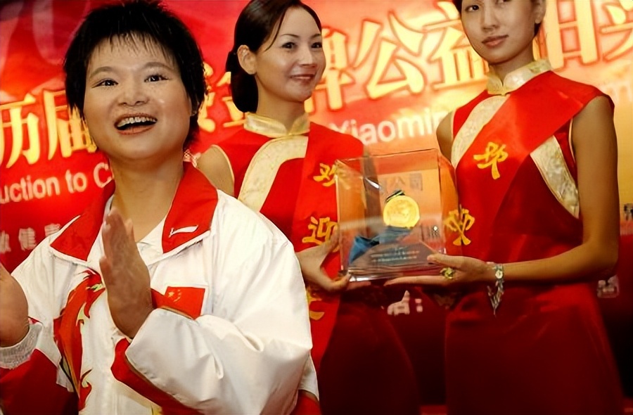 奥运冠军陈晓敏捐款,奥运冠军陈晓敏采访视频