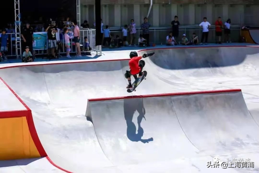 建功新时代奋进新征程活动简报,建功新时代奋进新征程5分钟表演