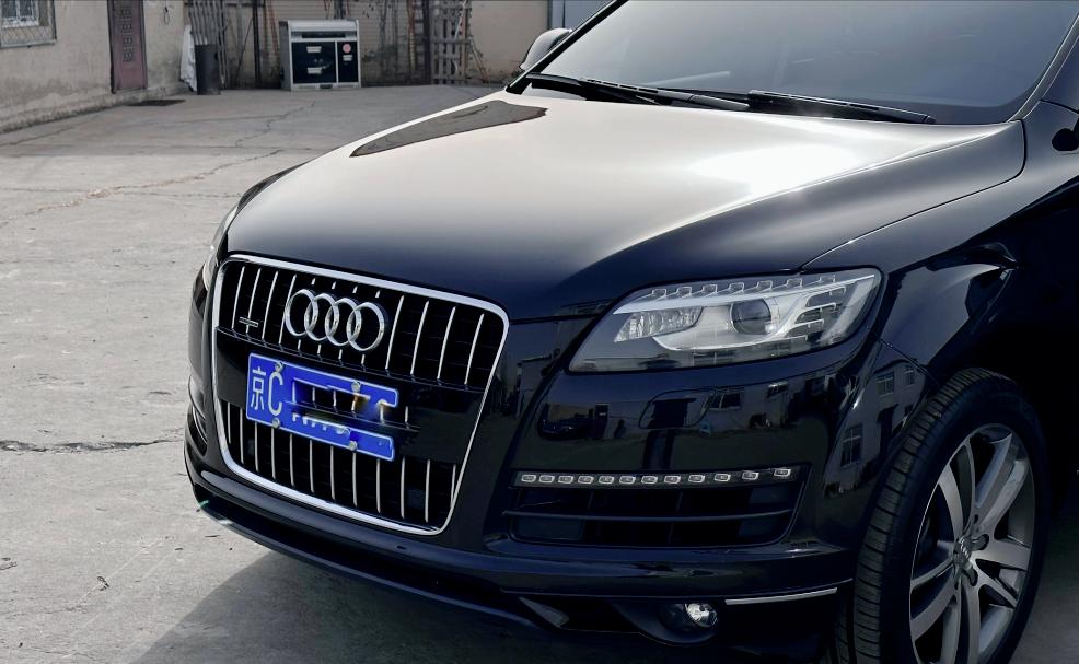 老款奥迪q74.2报废,奥迪q7新能源报废车