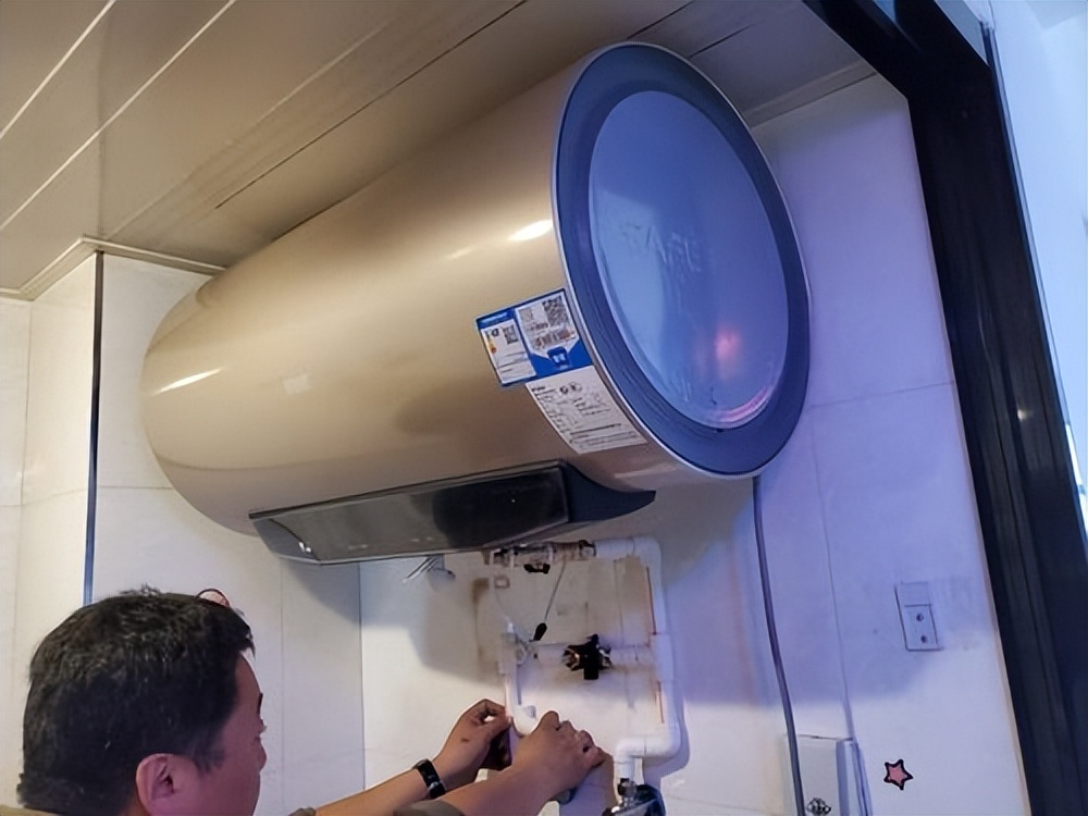 深圳热水器怎么买,中山即热式电热水器哪个牌子好