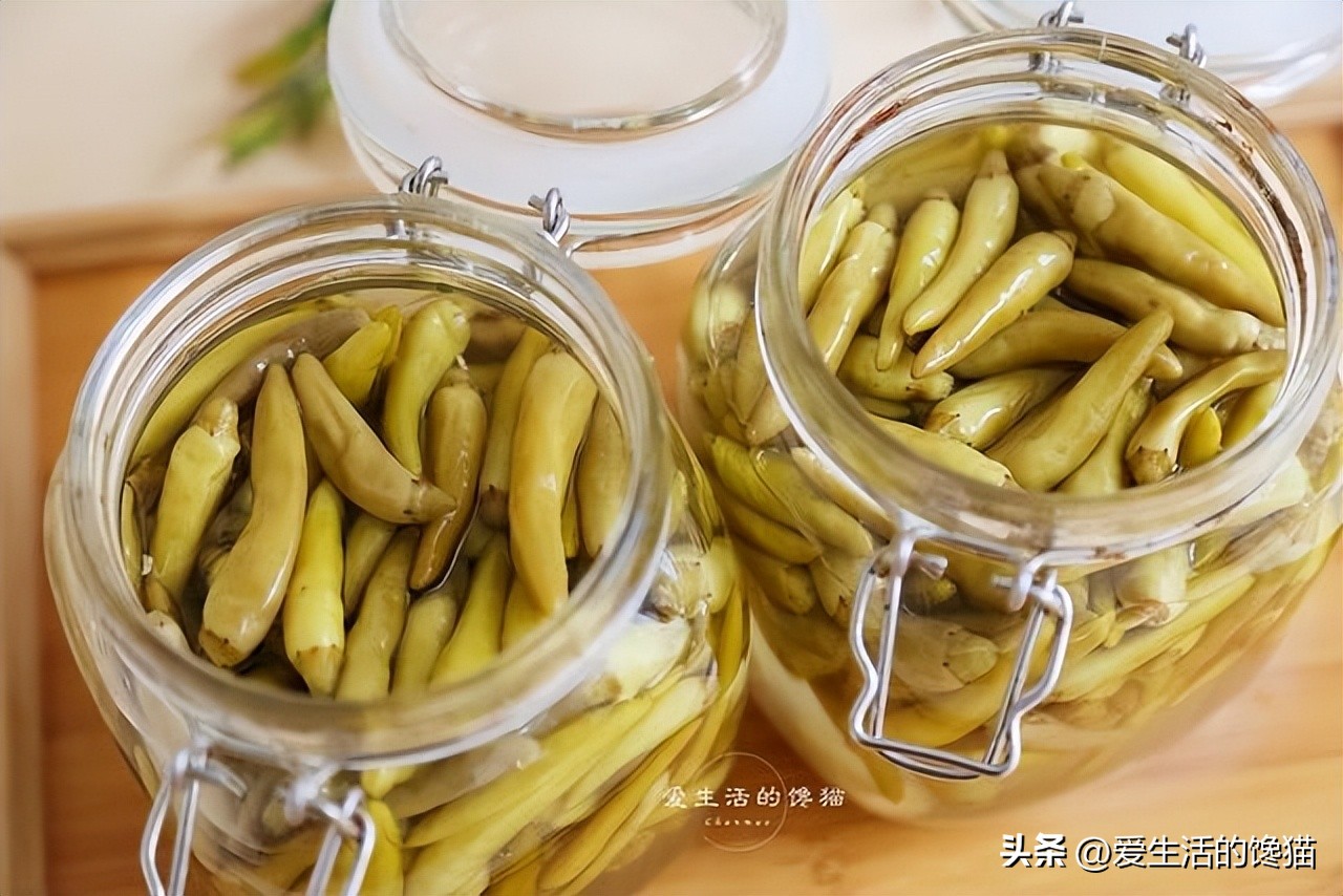 到底用什么来泡辣椒才好吃,第一次做泡辣椒应该很好吃