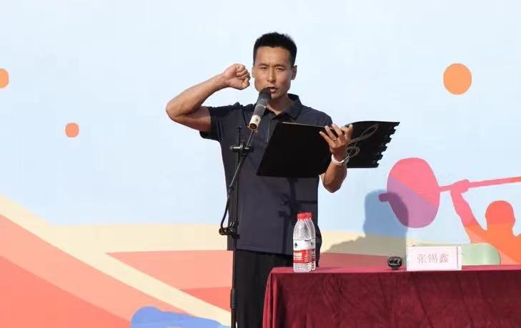 校园运动会开幕式展现青春活力,校园阳光体育运动会