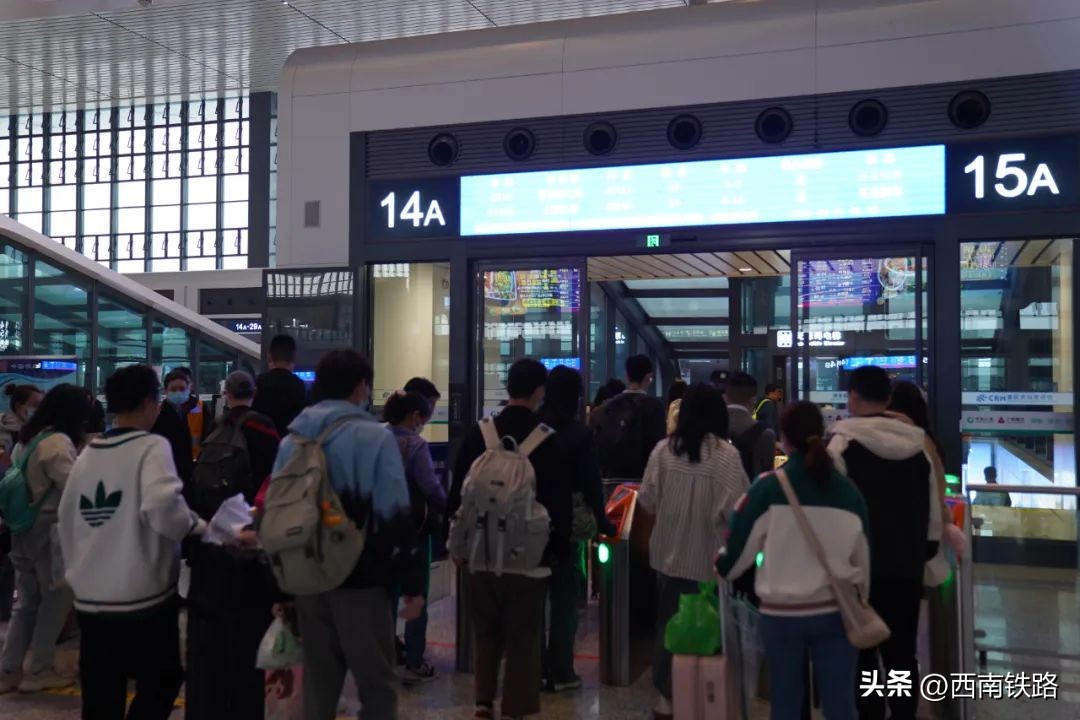 开车到香港需办什么证,开车到香港要什么手续