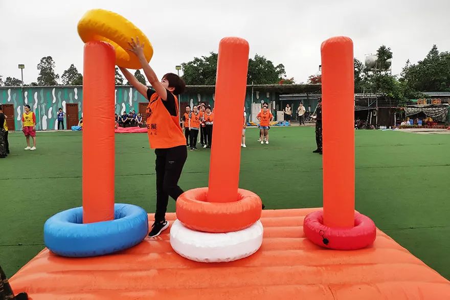 团建趣味飞机游戏怎么玩,趣游研学营