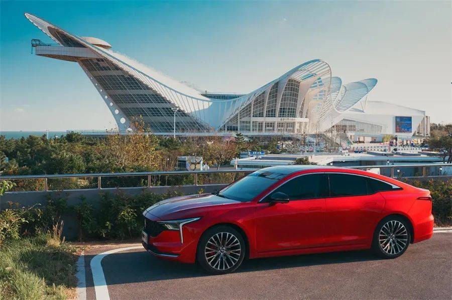 2011年奔腾b70是中级车吗,奔腾b702022款1.5t自动乐享型黑科技