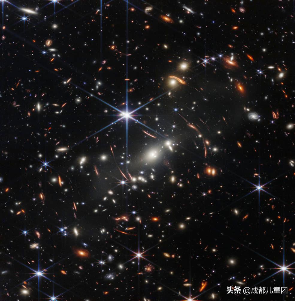 韦伯望远镜为什么能看到宇宙奇点,韦伯望远镜或发现宇宙最古老星系