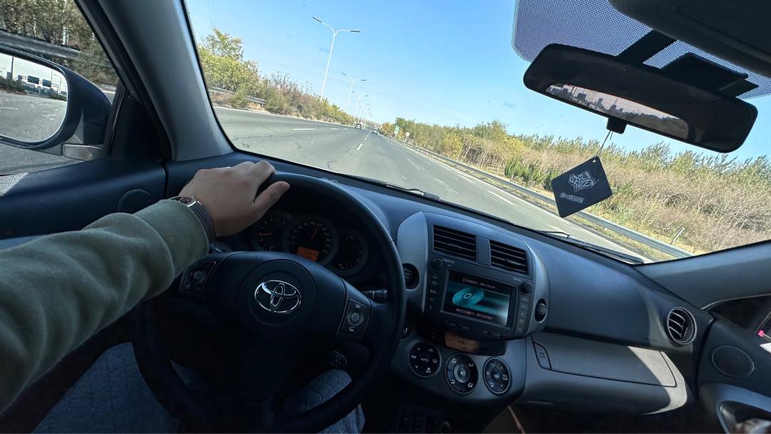 rav4旧款车怎么样,老款rav4翻修