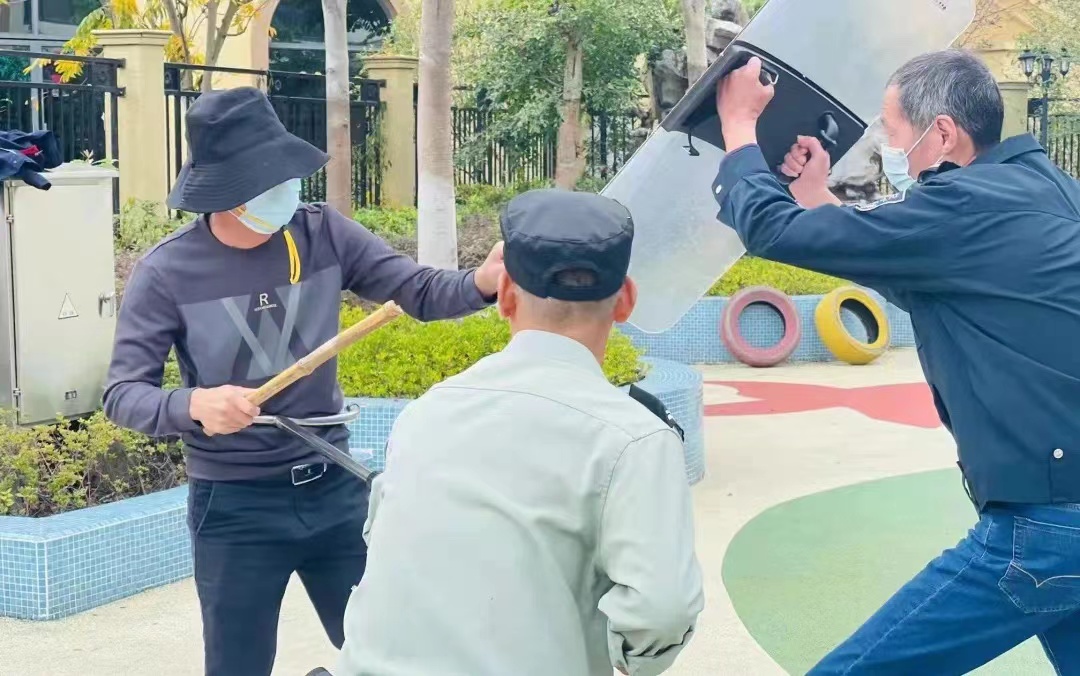 幼儿园反恐防暴应急演练活动简报,幼儿园反恐防暴安全演练过程