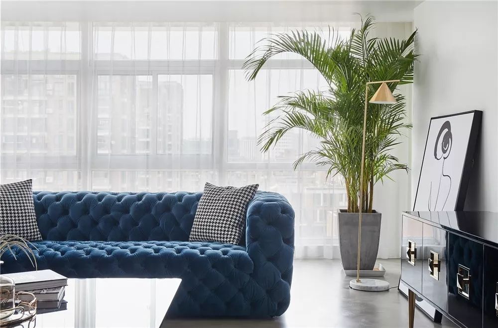 客厅沙发放不下怎么改,客厅沙发再也不要这样装