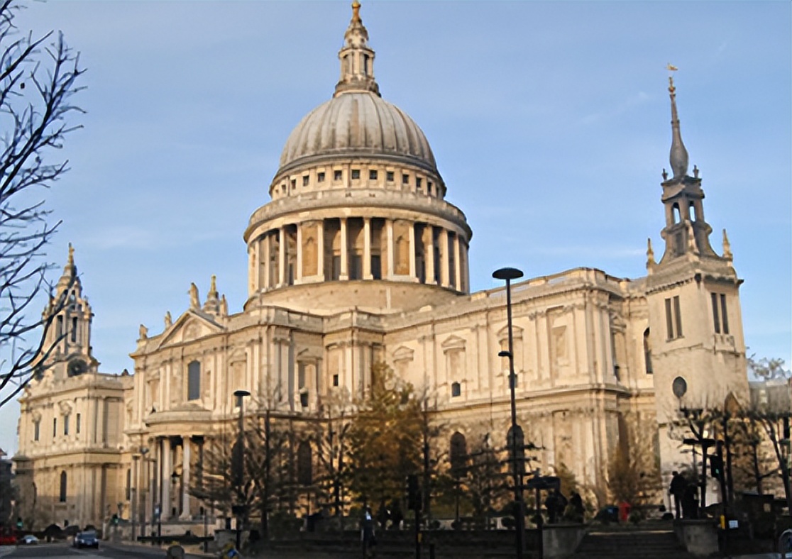 圣保罗真实历史,圣保罗大教堂历史背景100到200字