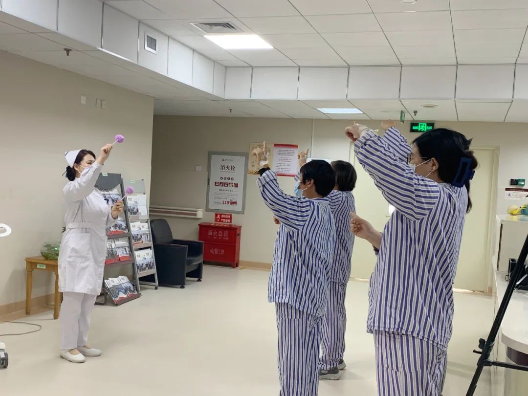 凡人微光温暖山城,凡人微光解放军战士