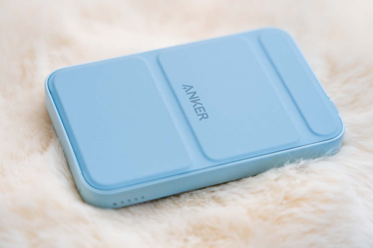 安克桌面无线充电器支架,安克最新磁吸式充电宝