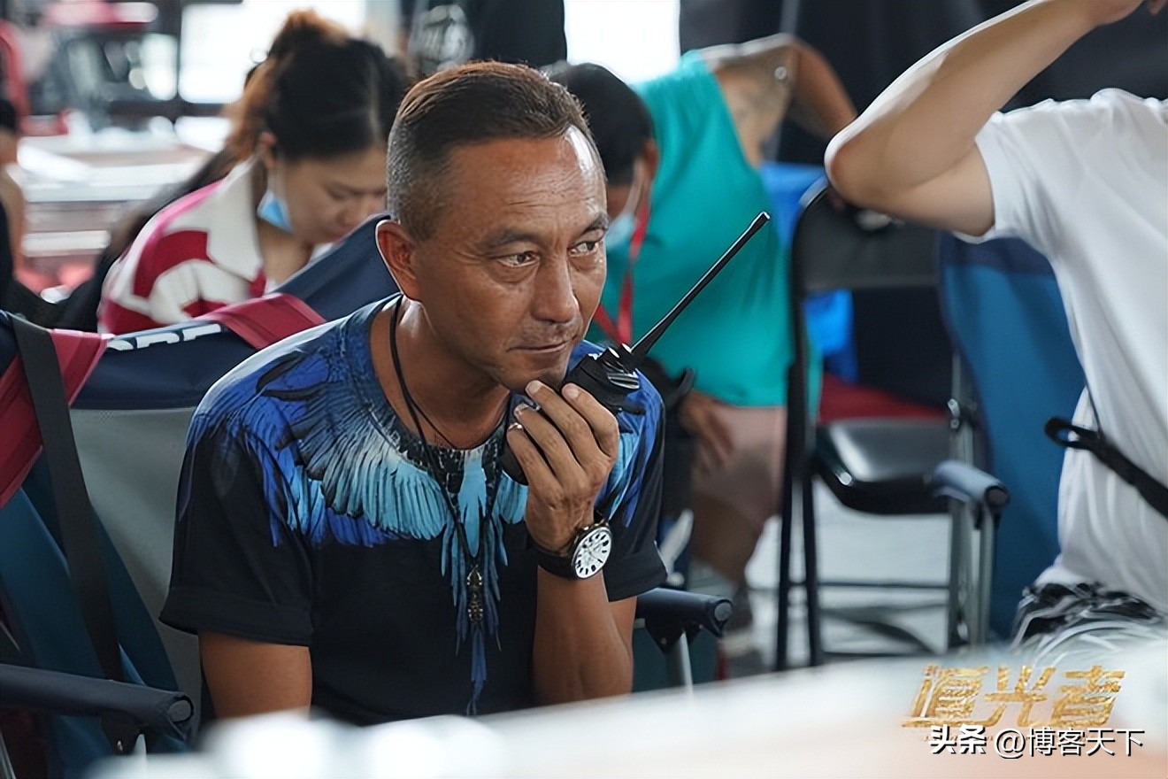 追光者追的是什么光,追光者表达了什么