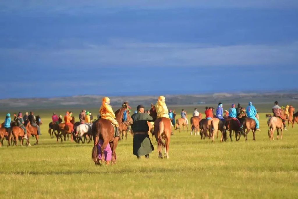呼伦贝尔草原举办大型活动,内蒙古呼伦贝尔大草原举行活动