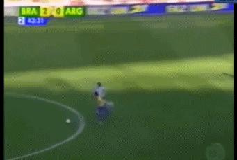 三十而立却选择激流勇退离开皇马的卡卡，还有其他更好的选择吗？