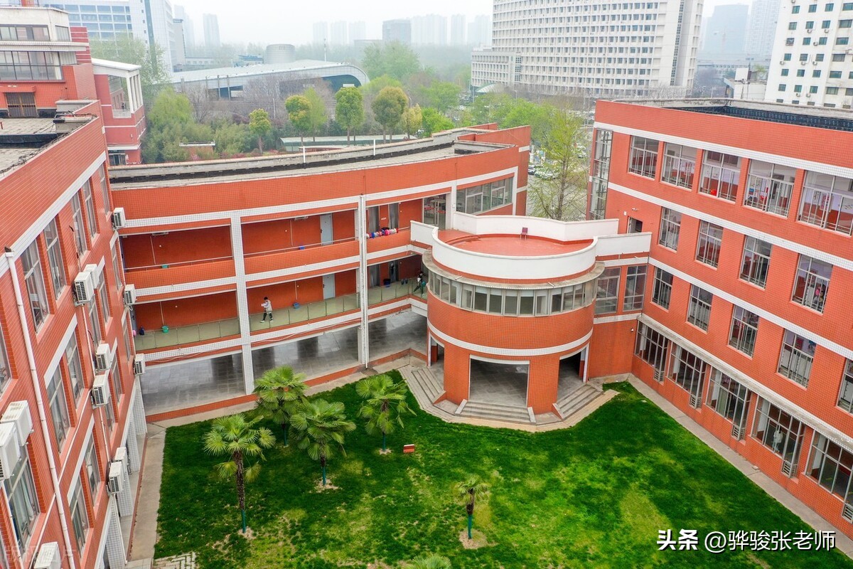 郑州实验外国语中学是重点吗,郑州省实验高中和郑州一中哪个好