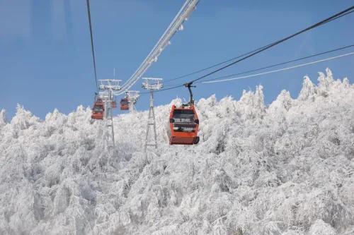 西岭雪山住宿攻略推荐,西岭雪山警察免门票需预约吗