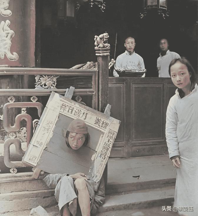 30张日本大*杀屠**罪行照片，日军闯入民宅祸害妇女，这就是罪证