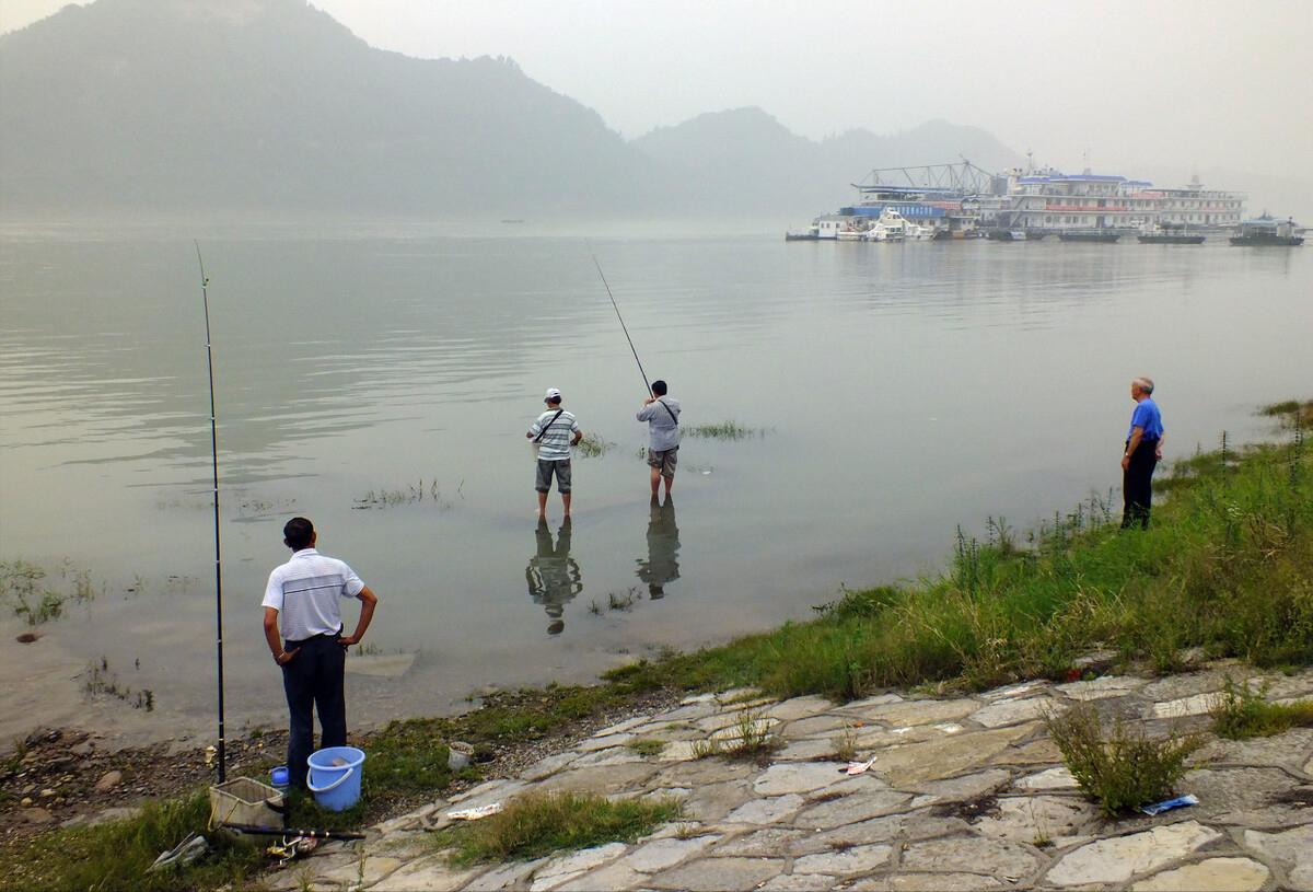 非禁渔地区可视锚鱼器犯法吗,非禁渔时期可视锚鱼是否违法