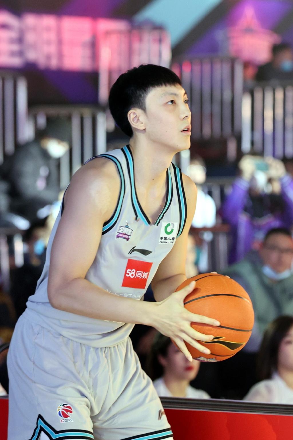 乔尔杰维奇观看赵睿,乔尔杰维奇观战郭艾伦