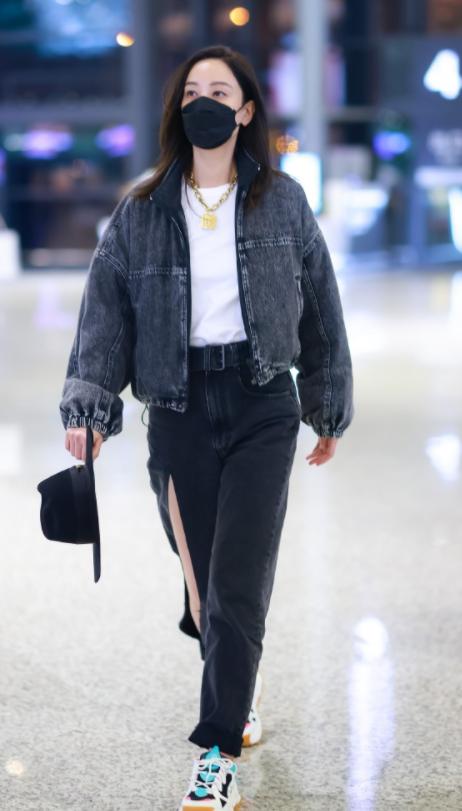 郑希怡穿衣风格有哪些类型,郑希怡的穿衣搭配