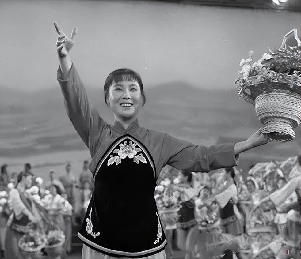 郭兰英婚姻近况,郭兰英结婚照片