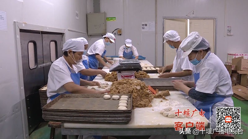 中秋月饼礼盒有多种口味的吗,中秋月饼市场走俏