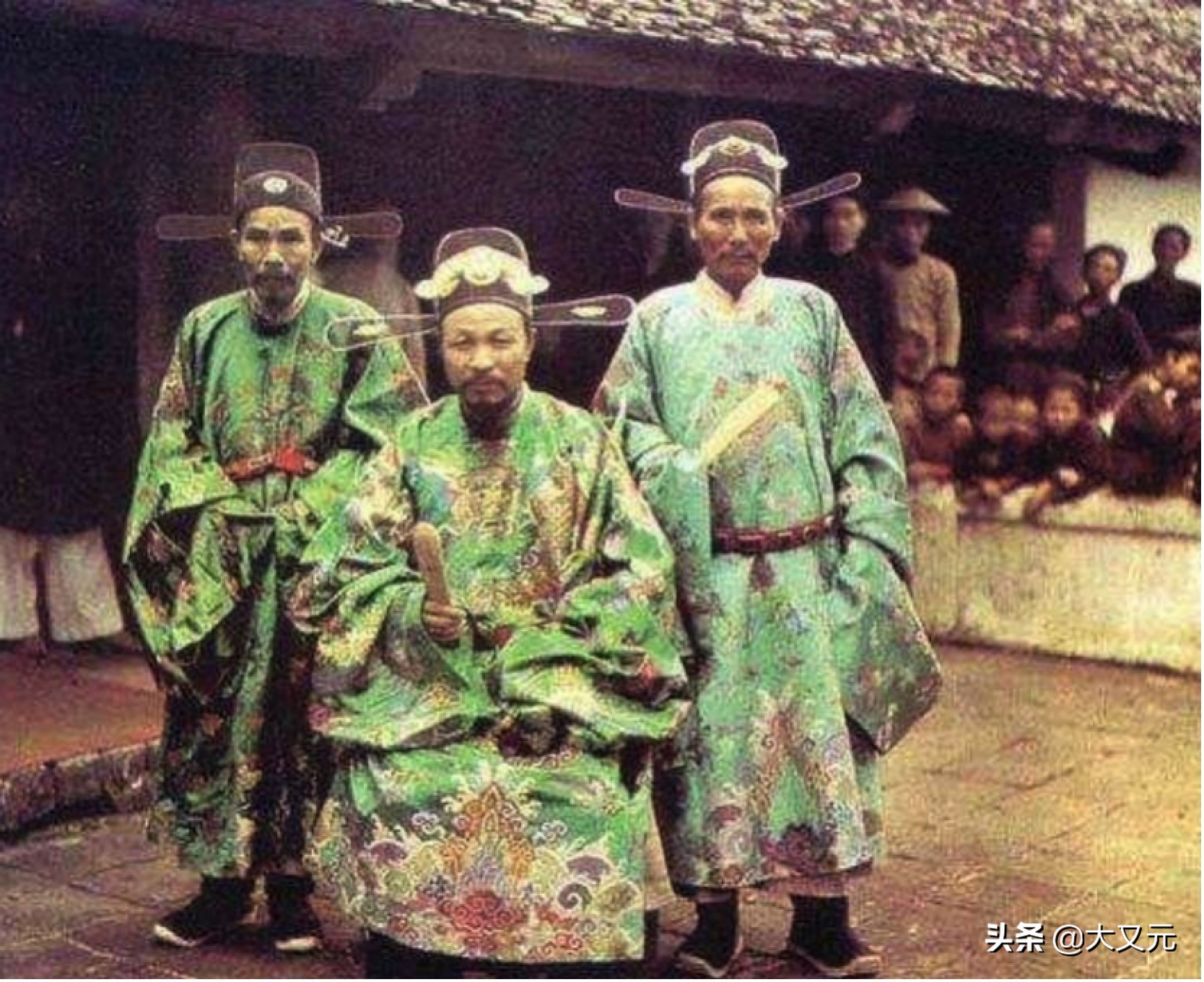 越南为什么抄袭中国?全国上下摸着中国过河,这到底是个怎样国家