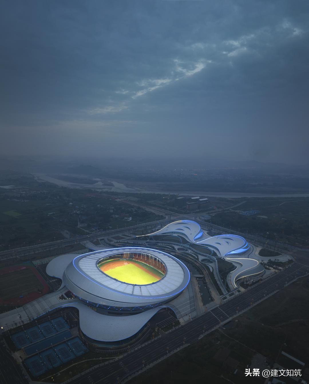 重庆龙兴足球场文旅,重庆龙兴足球场设计方