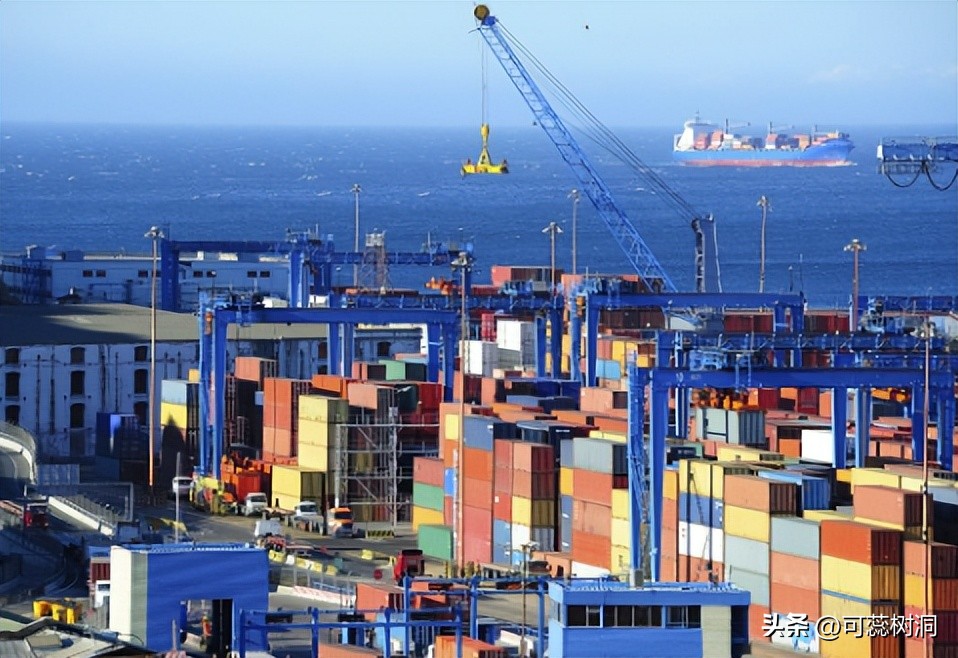 搬起石头砸自己脚的案例,搬起石头砸自己的脚的事件是什么