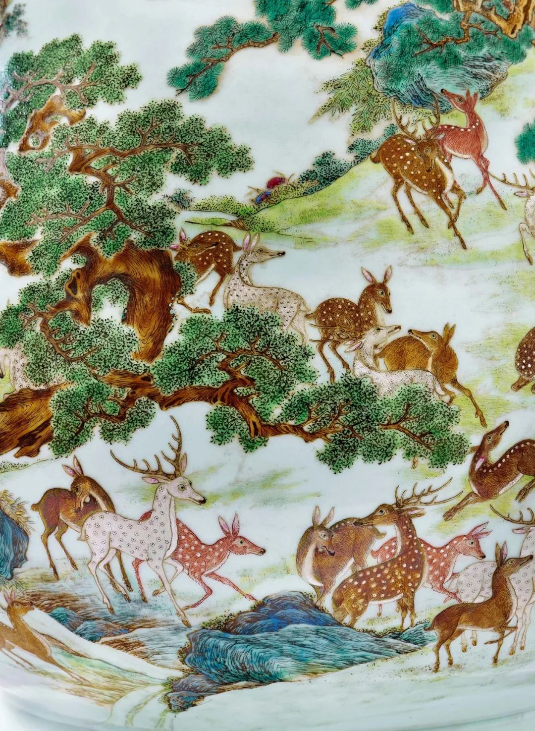 乾隆御制百鹿尊,清乾隆洋彩百鹿尊