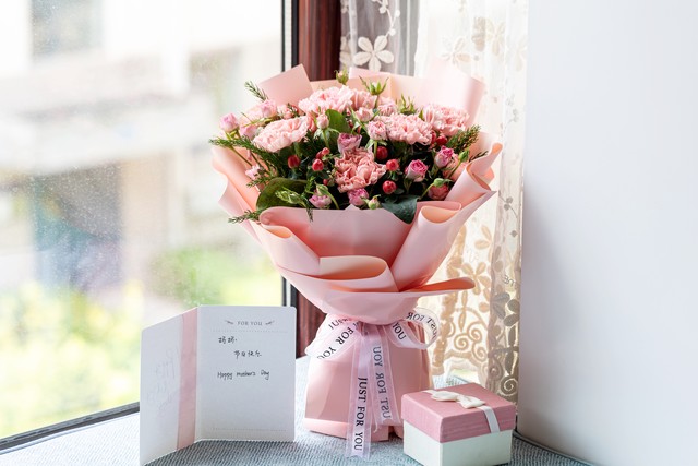 今日母亲节祝每一位母亲节日快乐,明天母亲节该给妈妈做些什么好呢