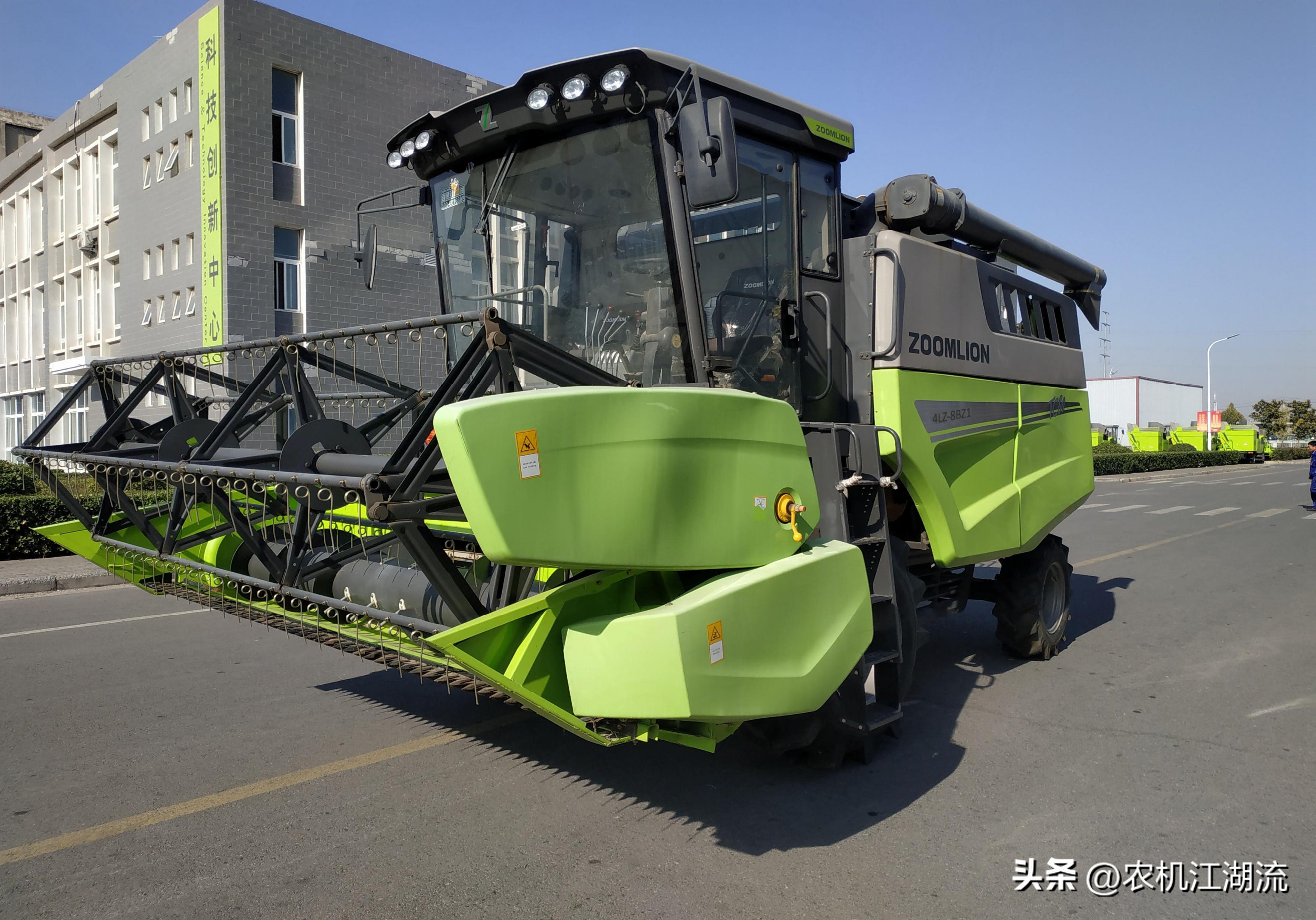 雷沃谷神和中联谷王,雷沃谷神小麦收割机最新款