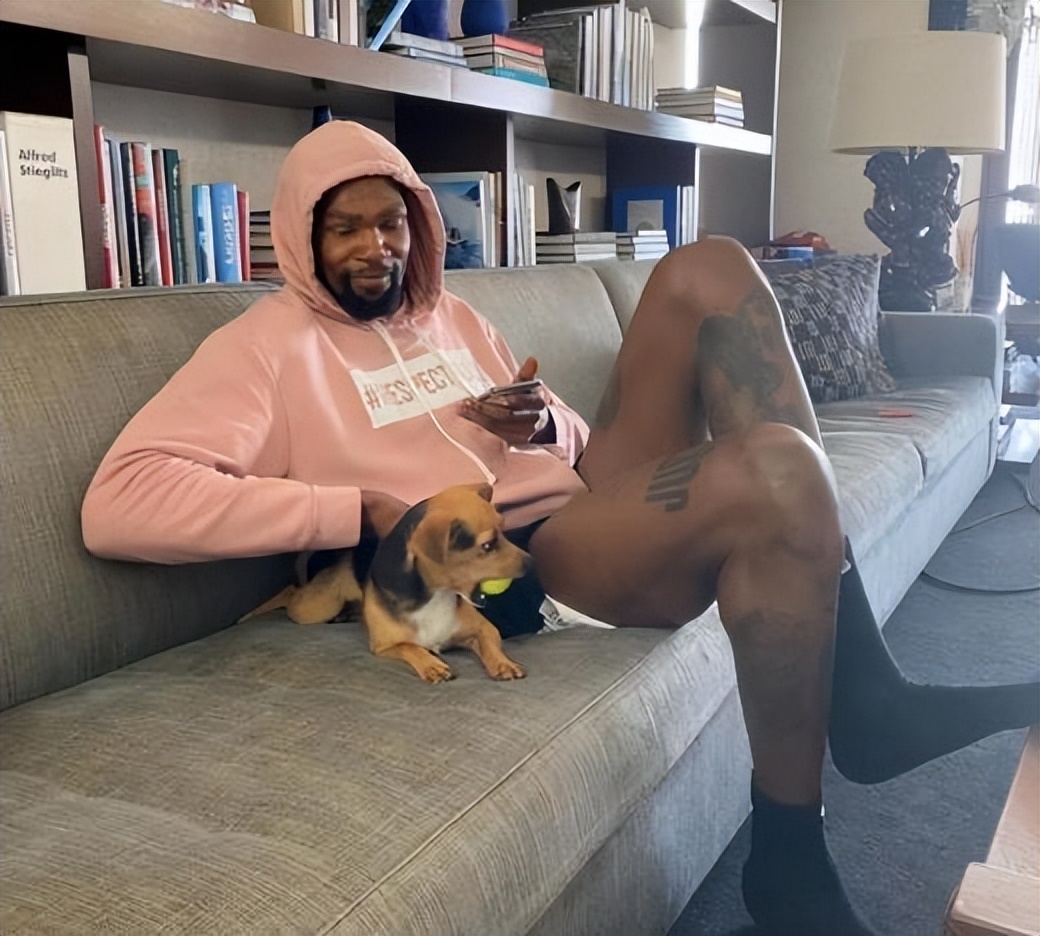 被杜兰特点赞的女人,杜兰特点赞五大美女