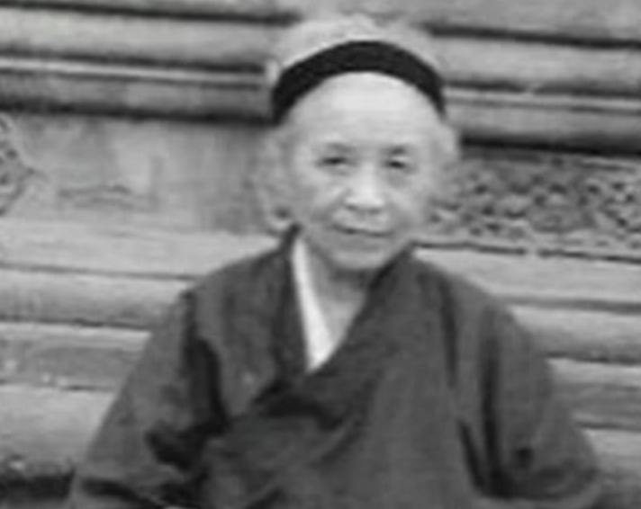 武当山百岁道姑李诚玉传授邵逸夫,邵逸夫的师傅道姑