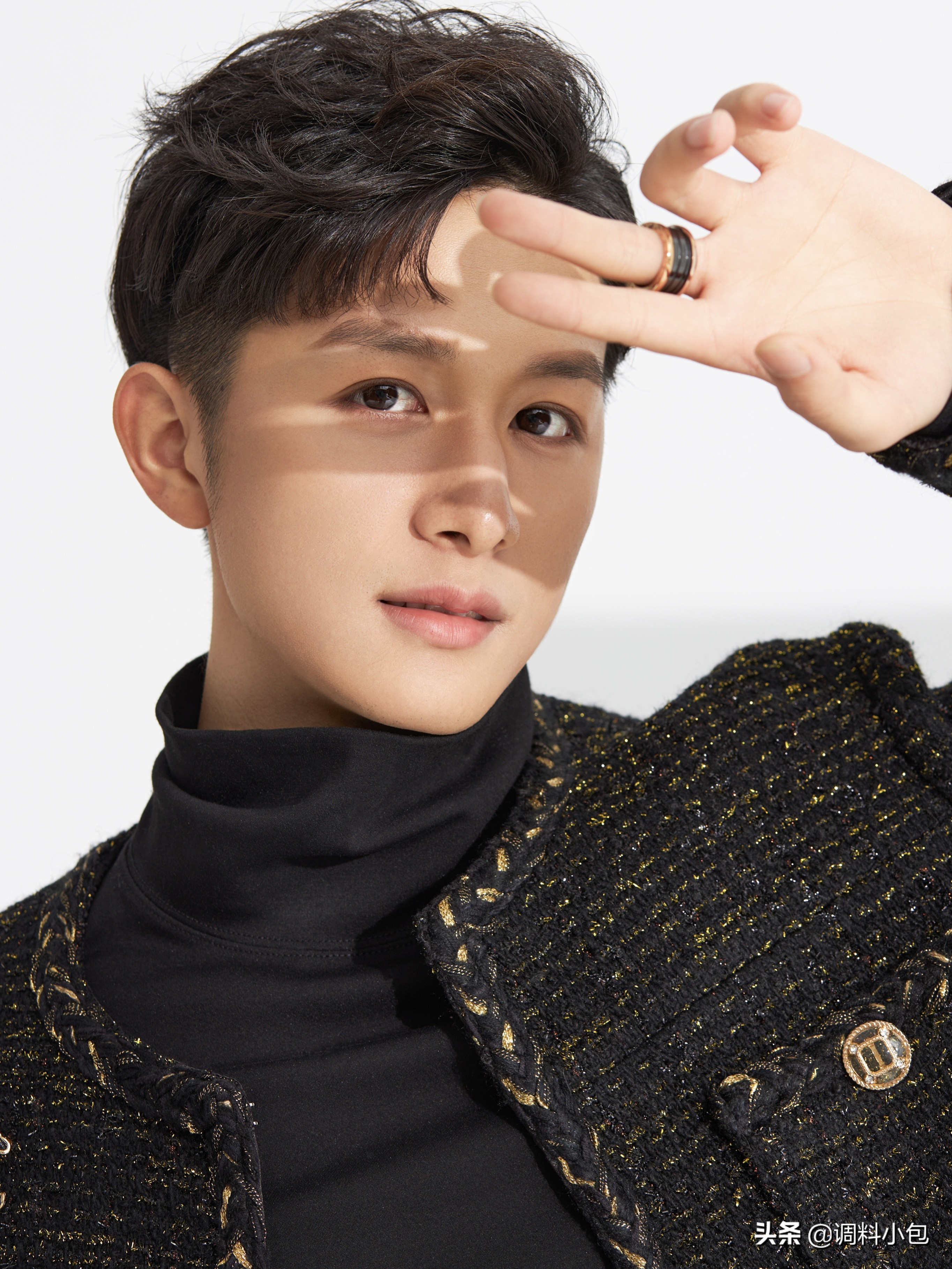 阳光帅气故明《反派太爱我了怎么办》化身“潘安镇第一捕快”