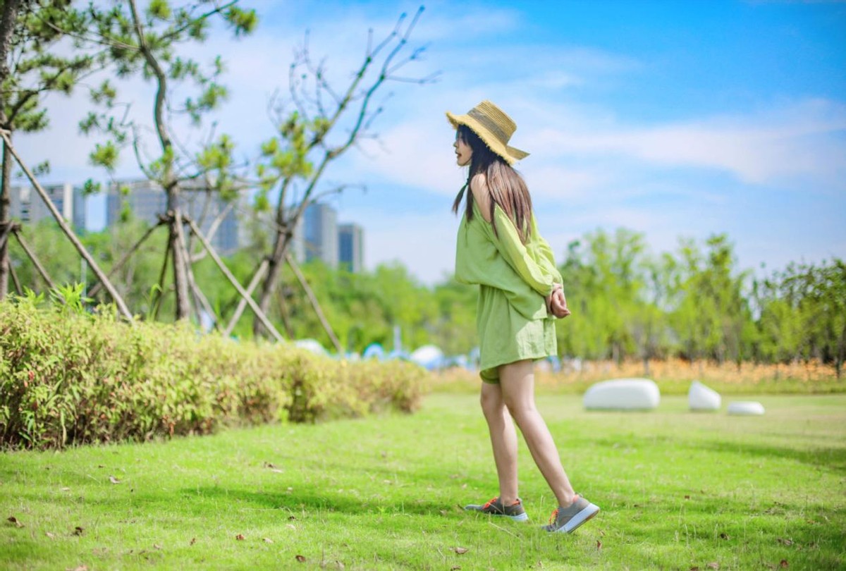 休闲跑步鞋夏季透气,秋季商务透气休闲鞋推荐