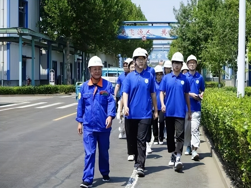 “Mg-Li”未来暑期社会实践团队走访山东飞源集团有限公司